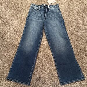 Classic Wide Leg Denim petite Jeans